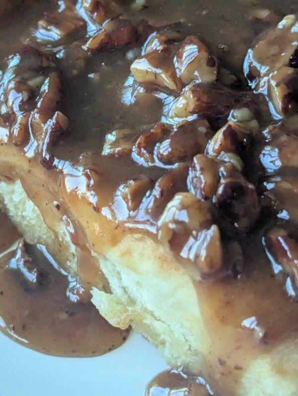 Butter Pecan Cinnamon Roll